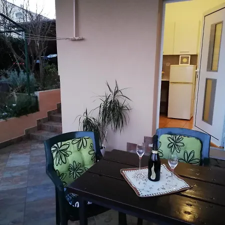 Apartment Piranesi With A Parking Space Pula Exterior foto