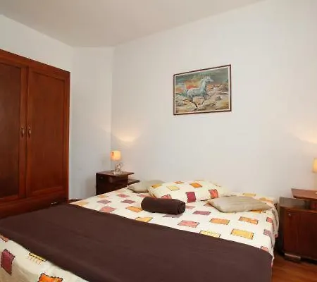 Apartment Piranesi With A Parking Space Pula Exterior foto