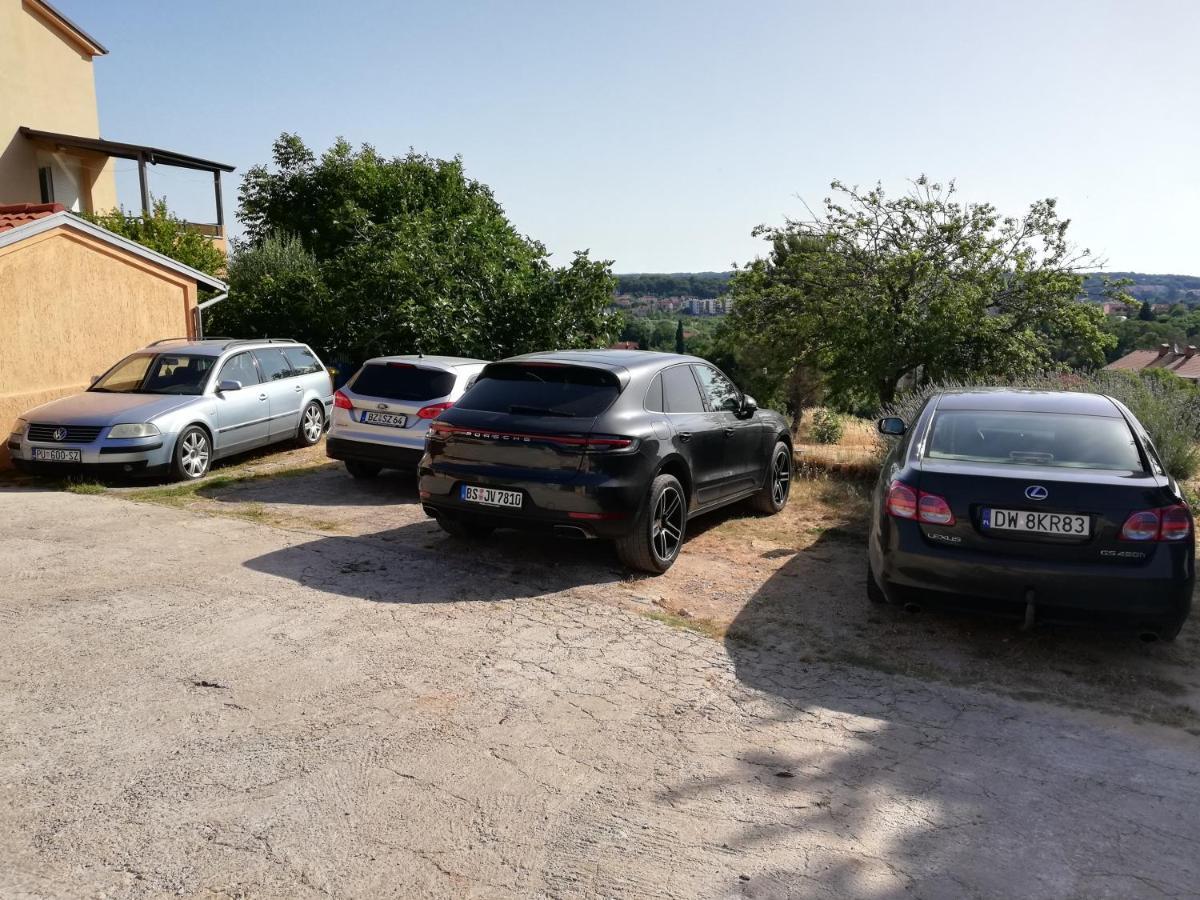 Piranesi With A Parking Space Apartment Pula