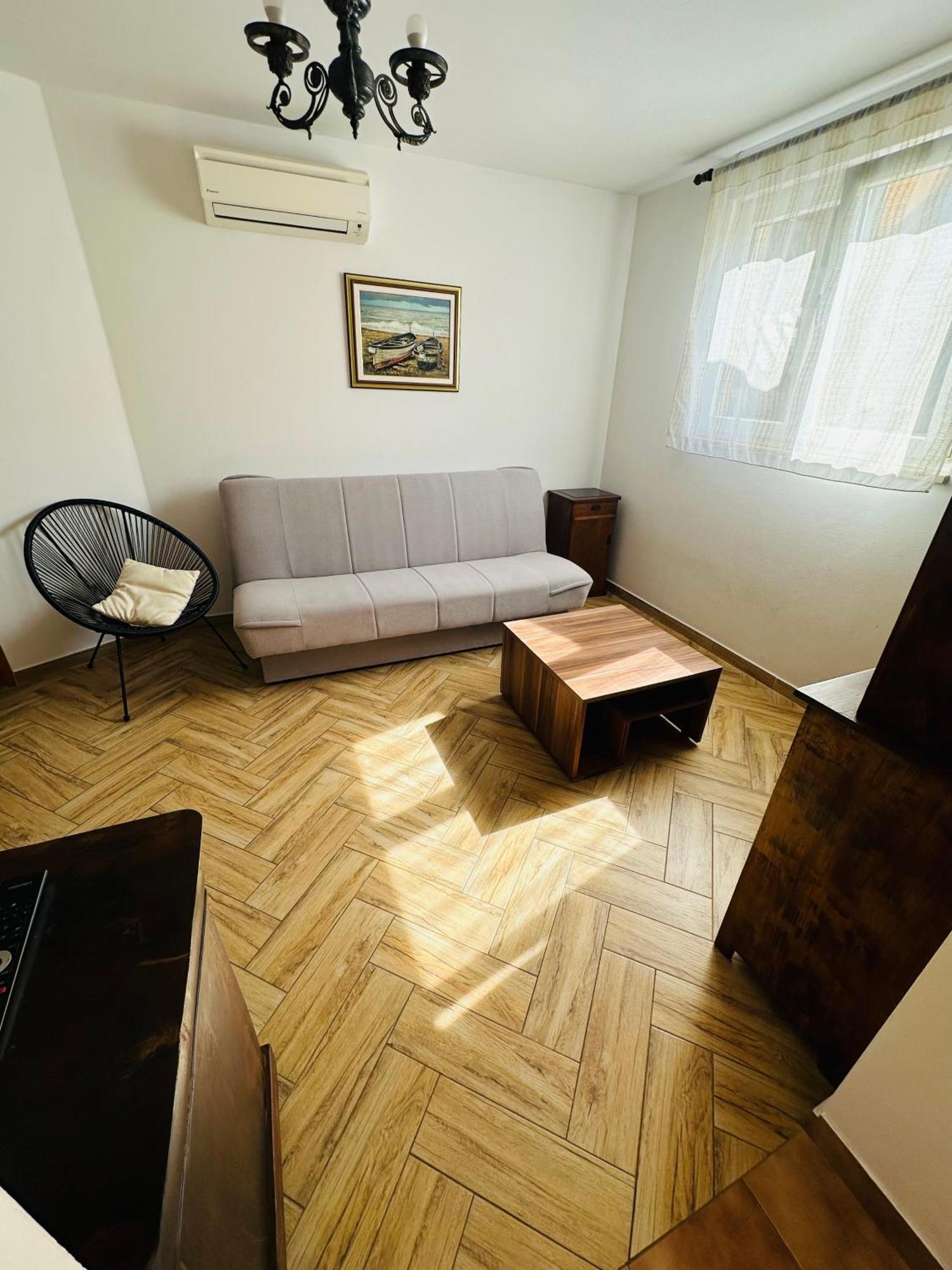 Piranesi Apartment *